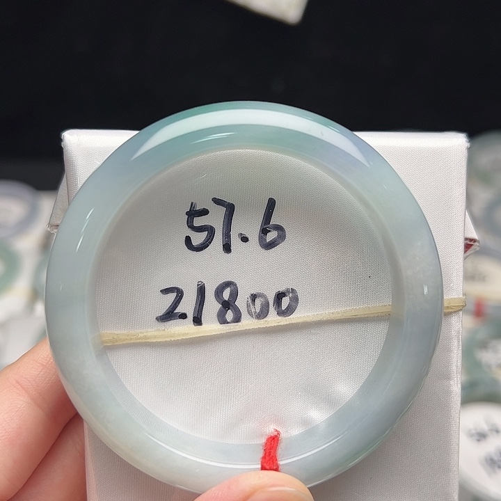 翡翠未镶嵌手镯A货