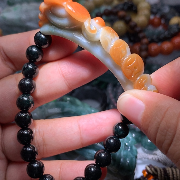 翡翠颈饰未镶嵌保真天然A货翡翠