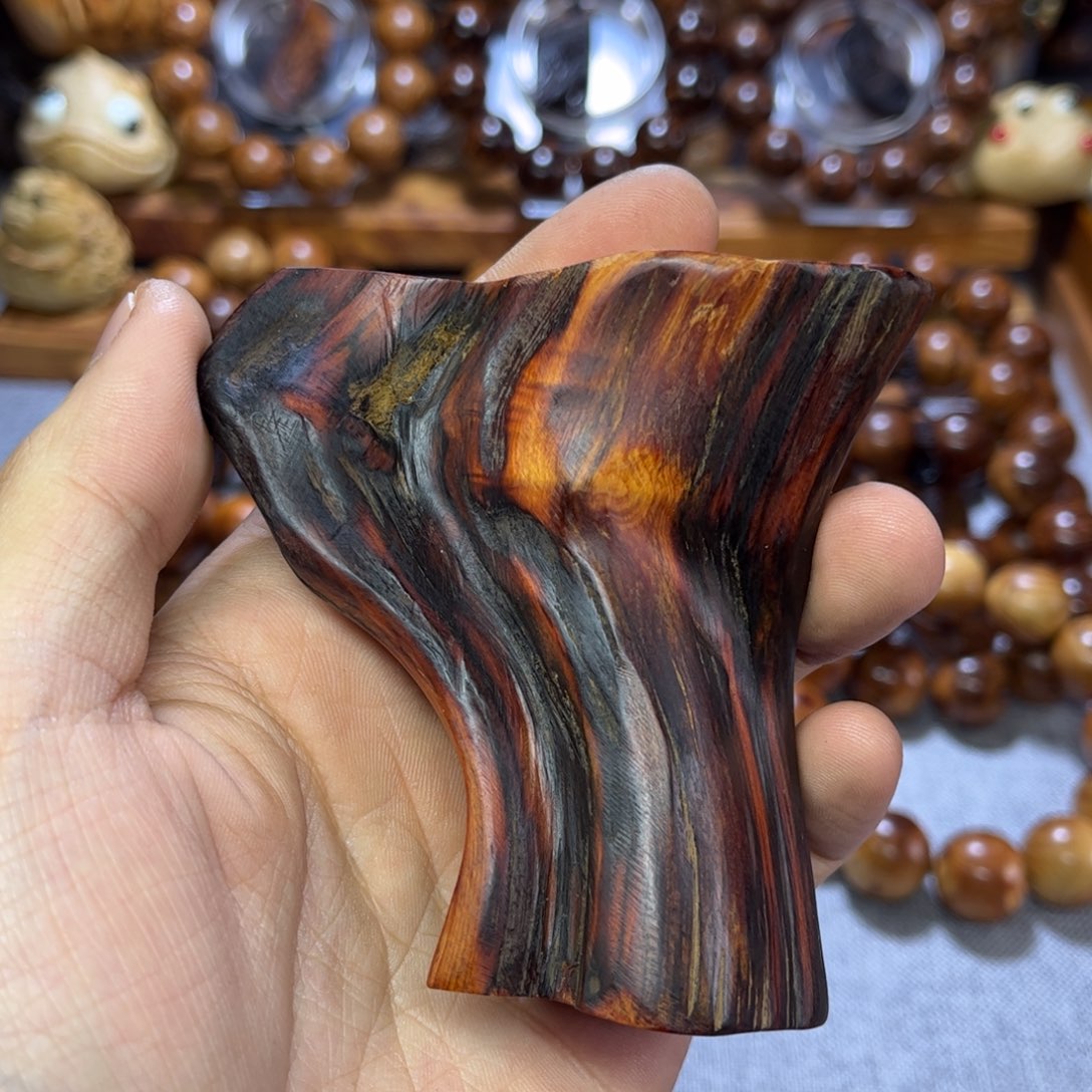 柏木（崖柏）太行崖柏雷击手把件