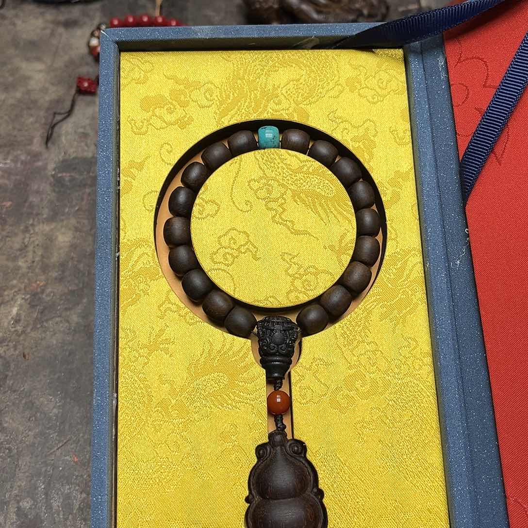 大叶紫檀（黑酸枝木类）