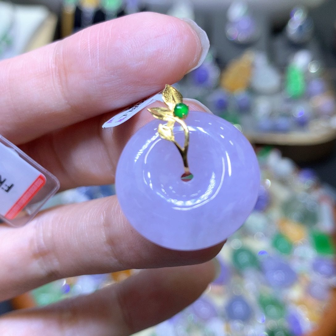 【闪购商品】翡翠颈饰18K金镶嵌翡翠吊坠项链