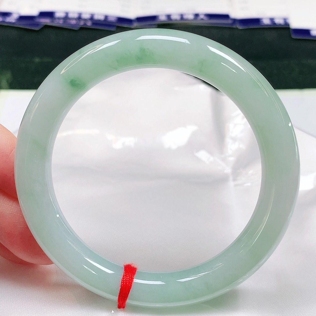 翡翠手镯（圆镯）未镶嵌30号