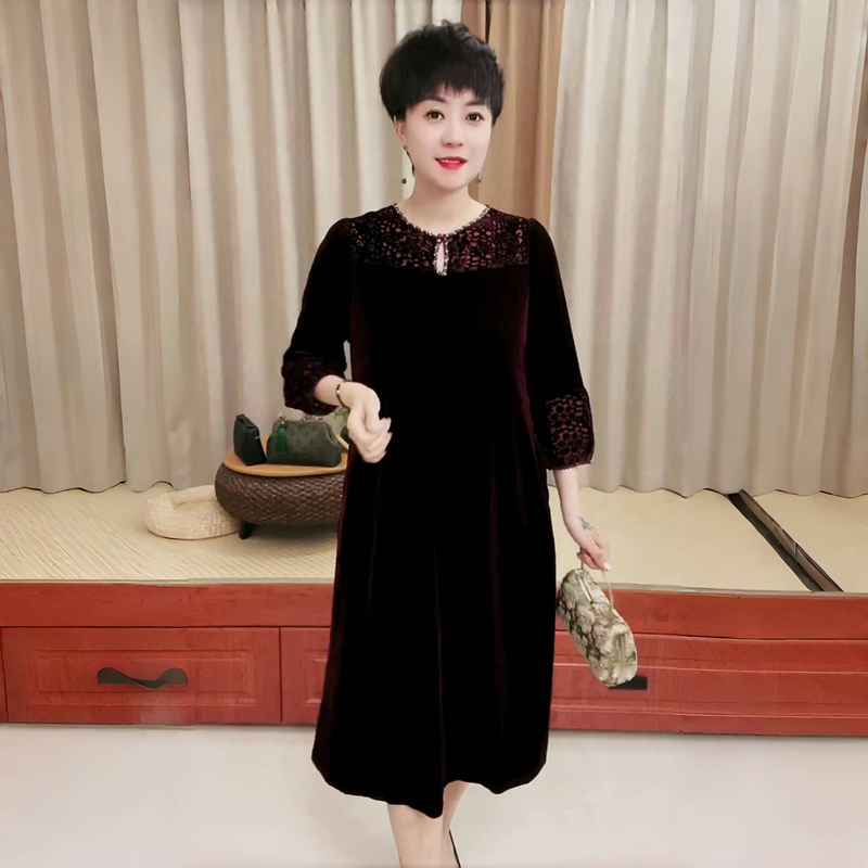 气质秋装新款中年妈妈装过膝长款丝绒钩花洋气宽松大码连衣裙