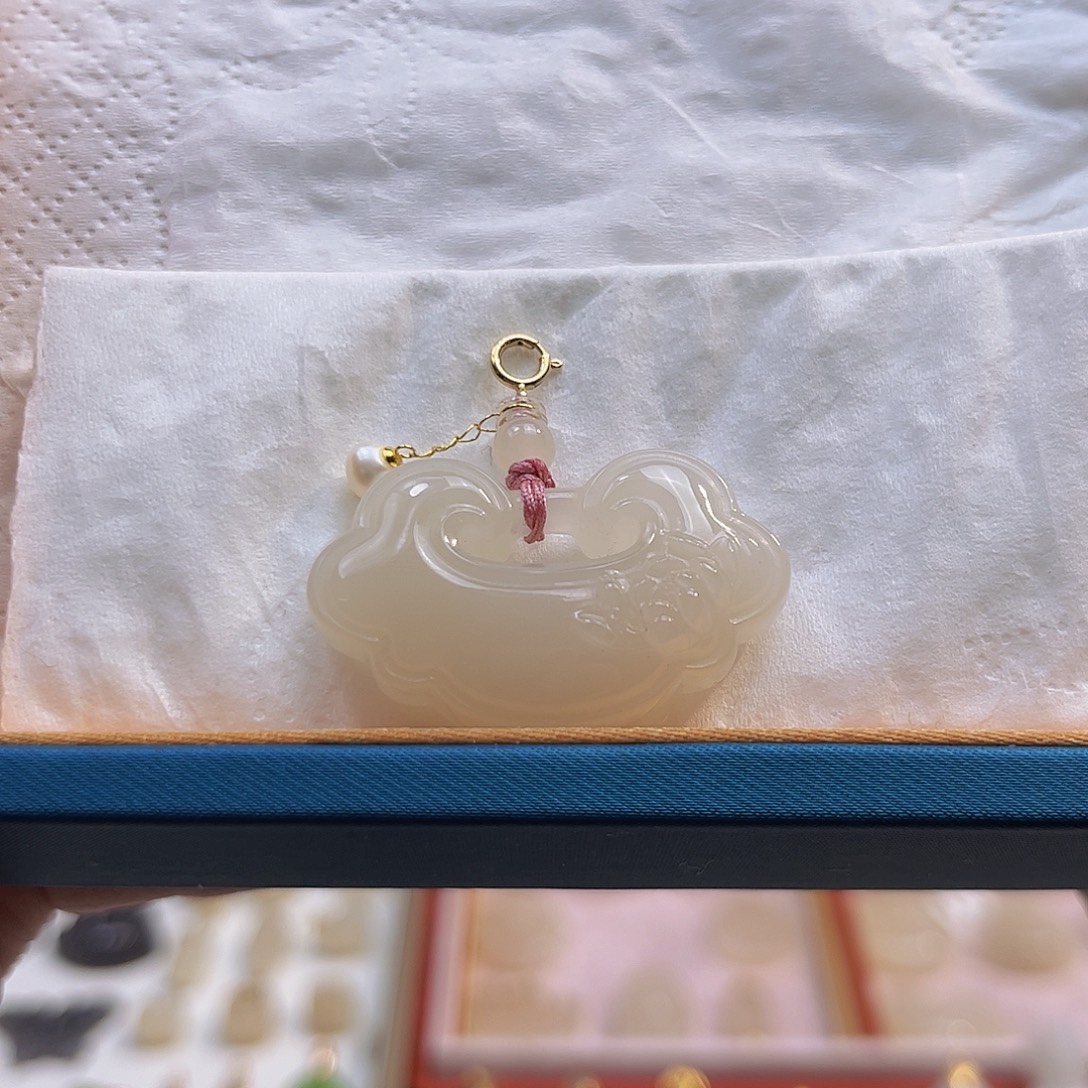 和田玉18K金镶嵌吊坠(不含链)