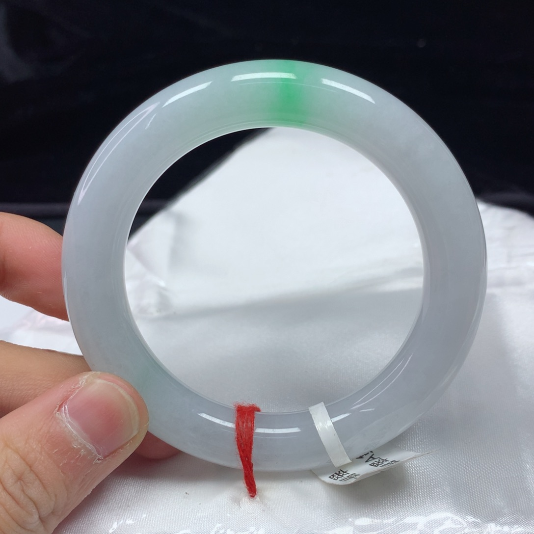 翡翠手镯（圆镯）未镶嵌53.2