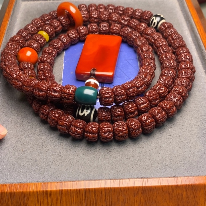 吊坠星月菩提金刚