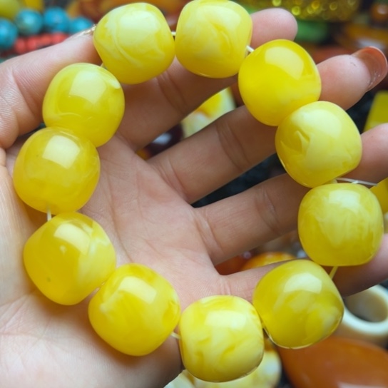 琥珀手串未镶嵌蜜蜡