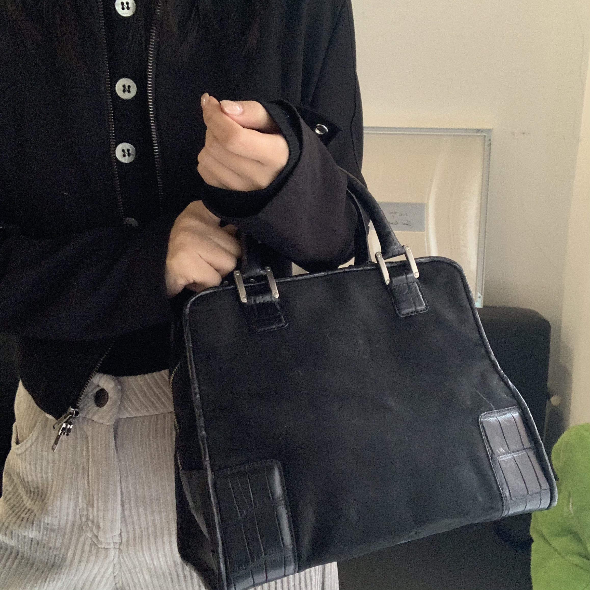 95新 LOEWE/罗意威 7 黑色麂皮拼皮亚马逊手提包