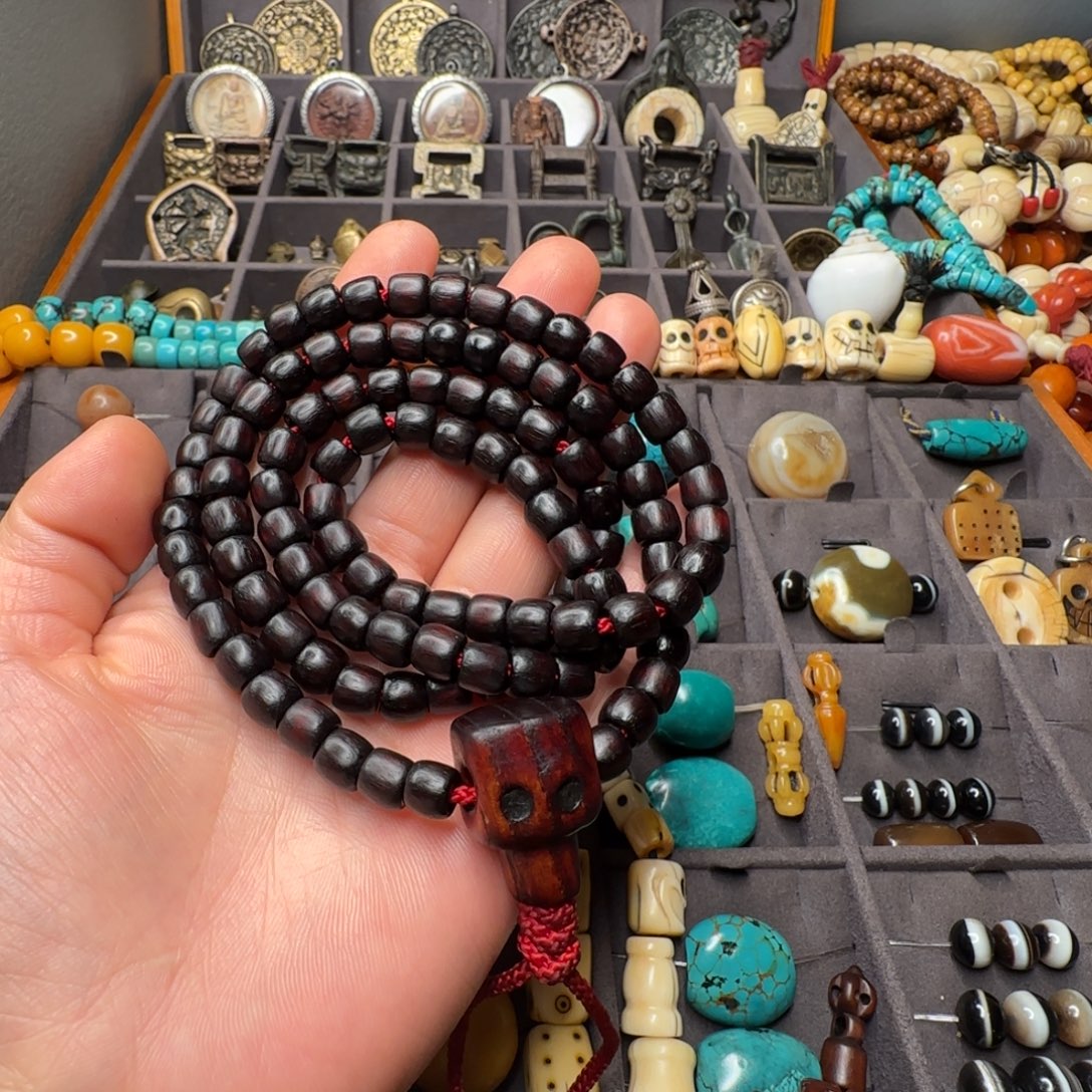 信***命大叶紫檀（黑酸枝木类）