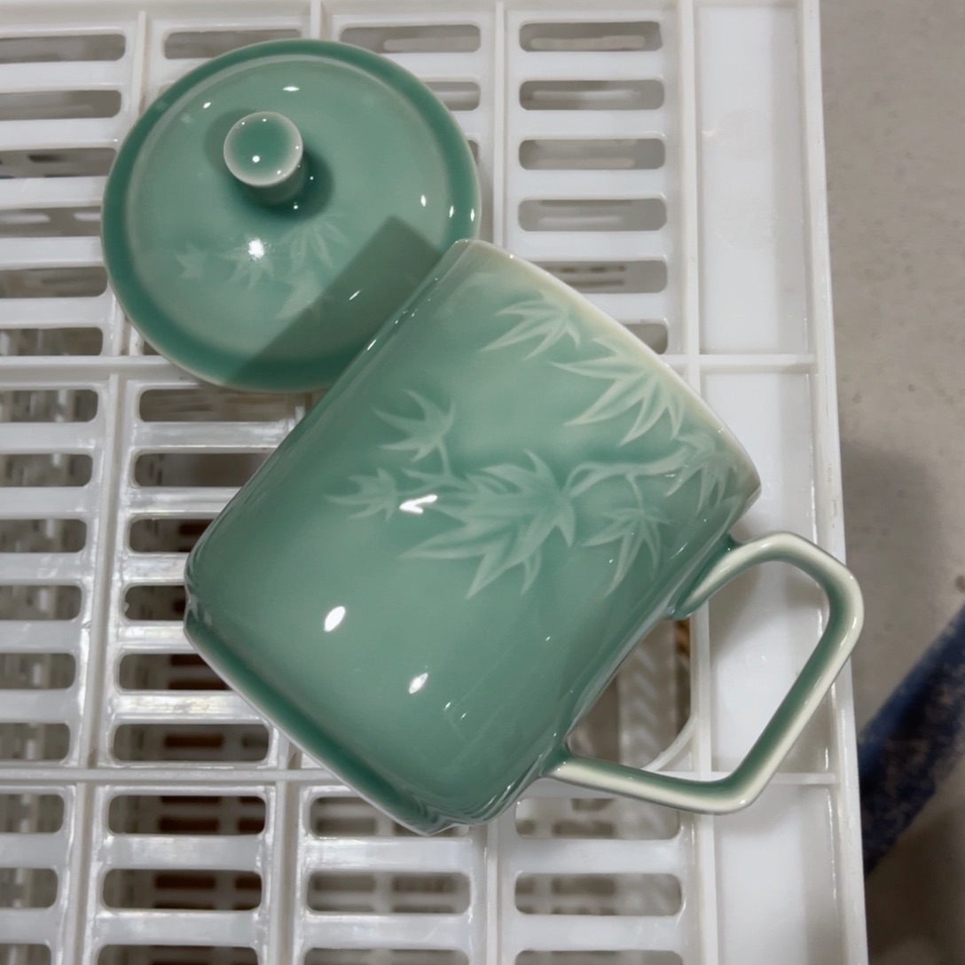 青瓷哈哈哈哈哈哈哈哈哈哈哈哈