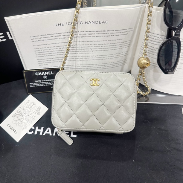 99新 Chanel/香奈儿 多多奢品/香奈儿灰色金球相机斜挎包/99新
