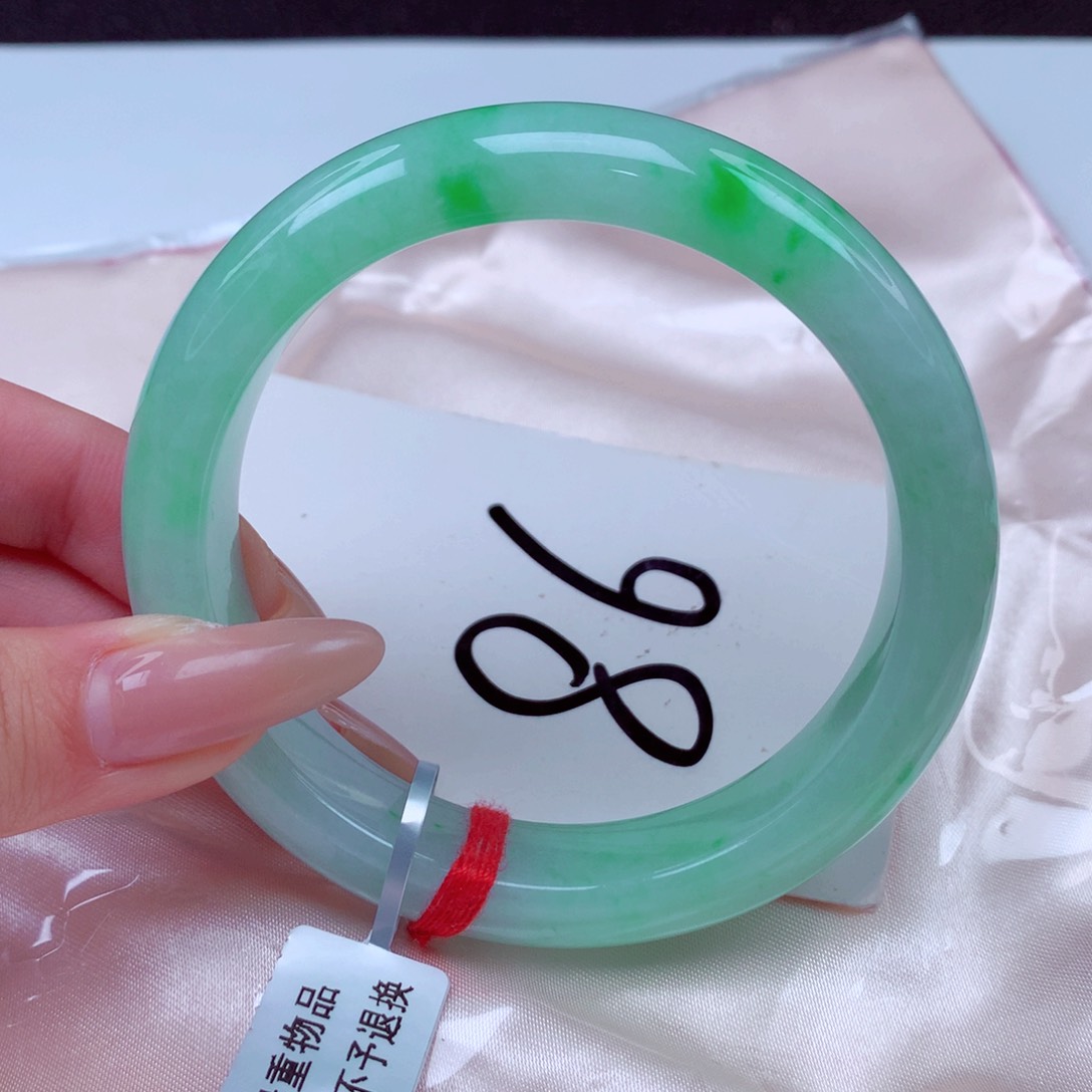 翡翠手镯未镶嵌翡翠58