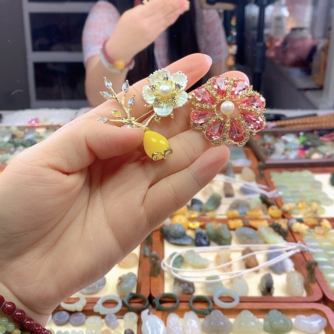 胸饰淡水珍珠合金