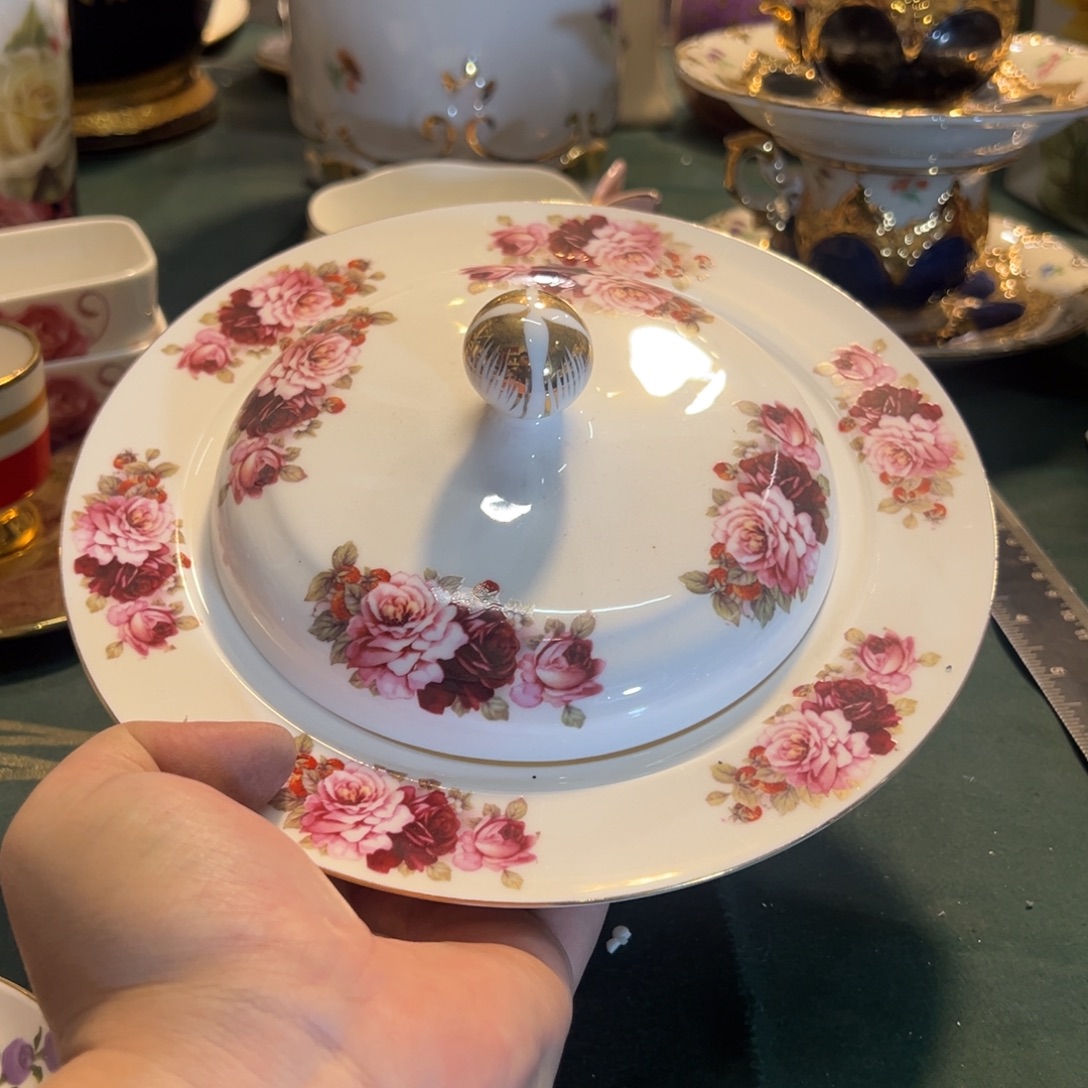 鹿与海陶瓷有限公司