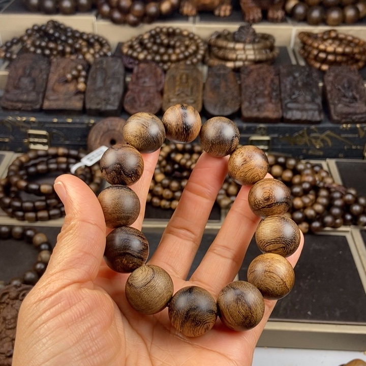 沉香手串胡*茗越南芽庄白棋玉化虎斑留疤