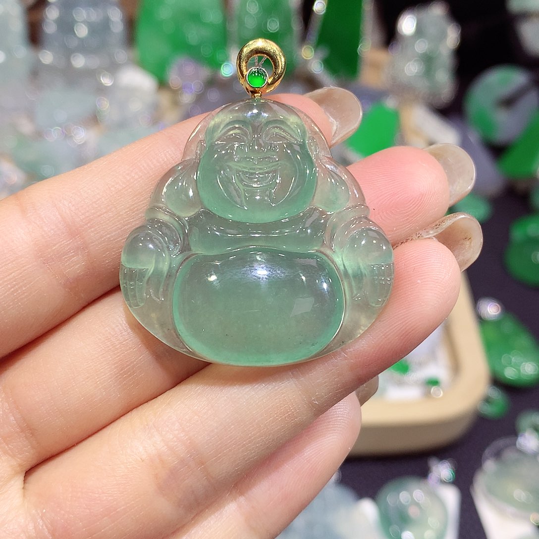 翡翠18K金镶嵌颈饰佛