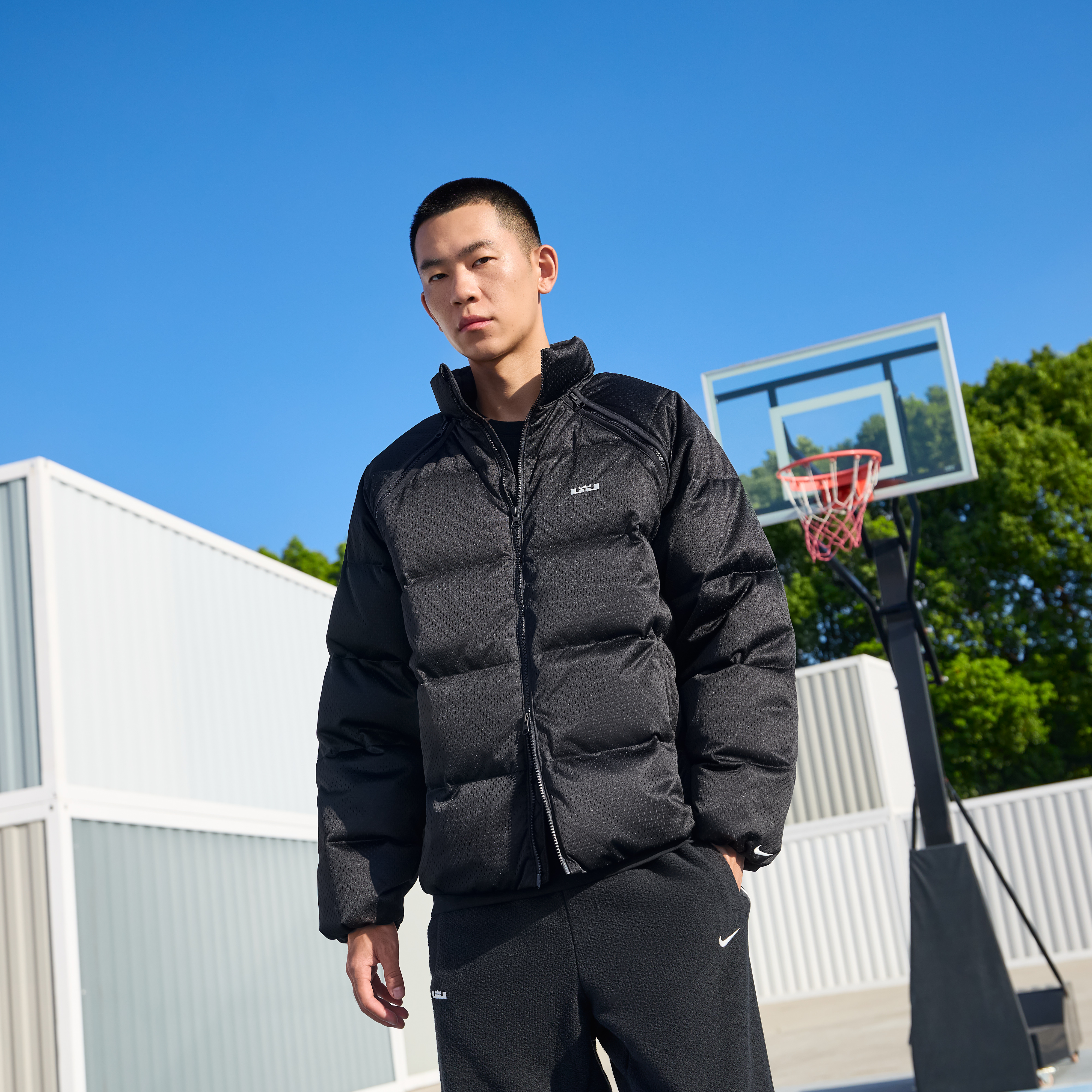 耐克LeBron Therma-FIT 詹姆斯男子羽绒夹克暖钩羽绒服HV3502