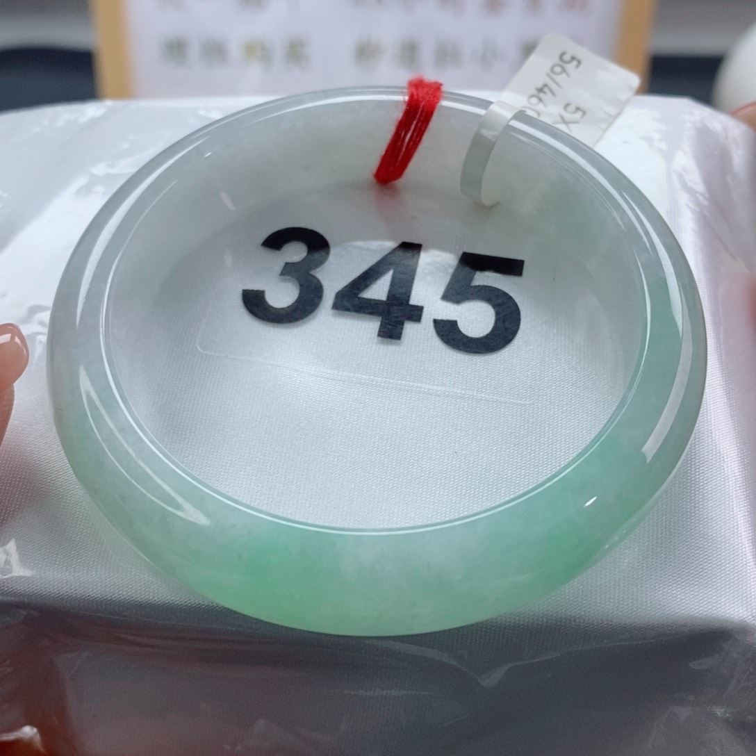 翡翠手镯未镶嵌天然A货翡翠手镯