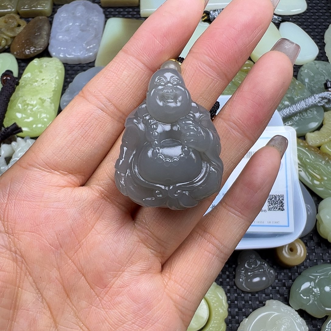 富***儿和田玉未镶嵌颈饰不要证书，买断价，不退不换