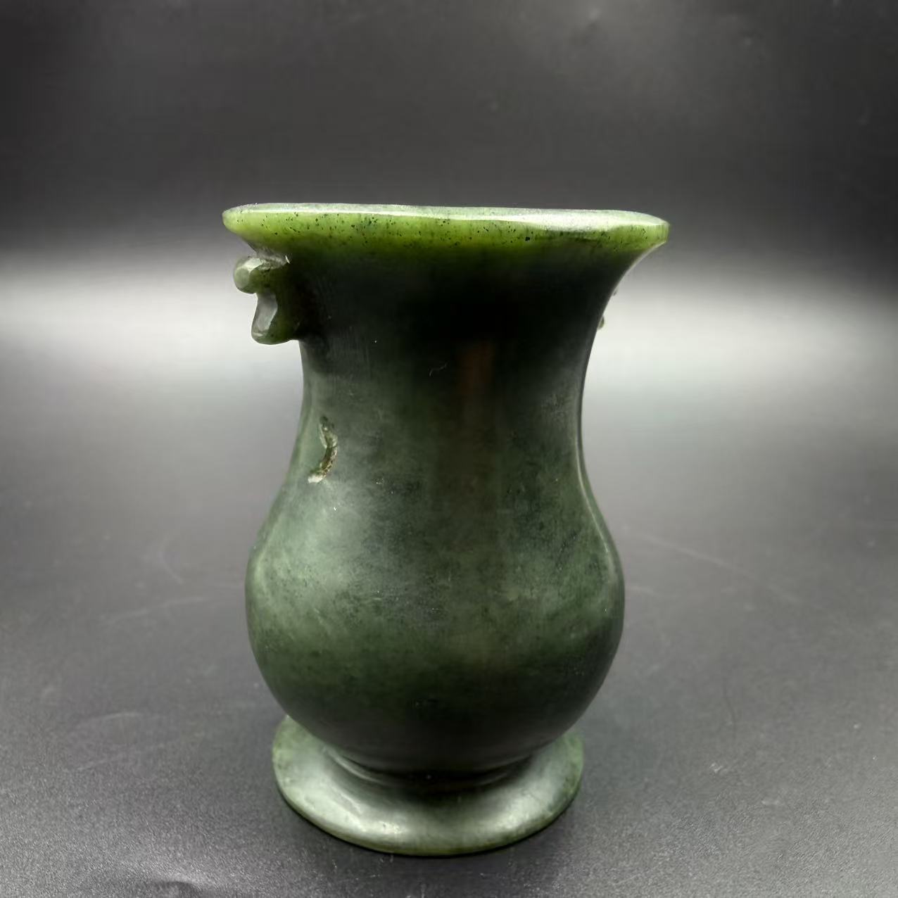 GWC-1222晚013和田玉碧玉瓶