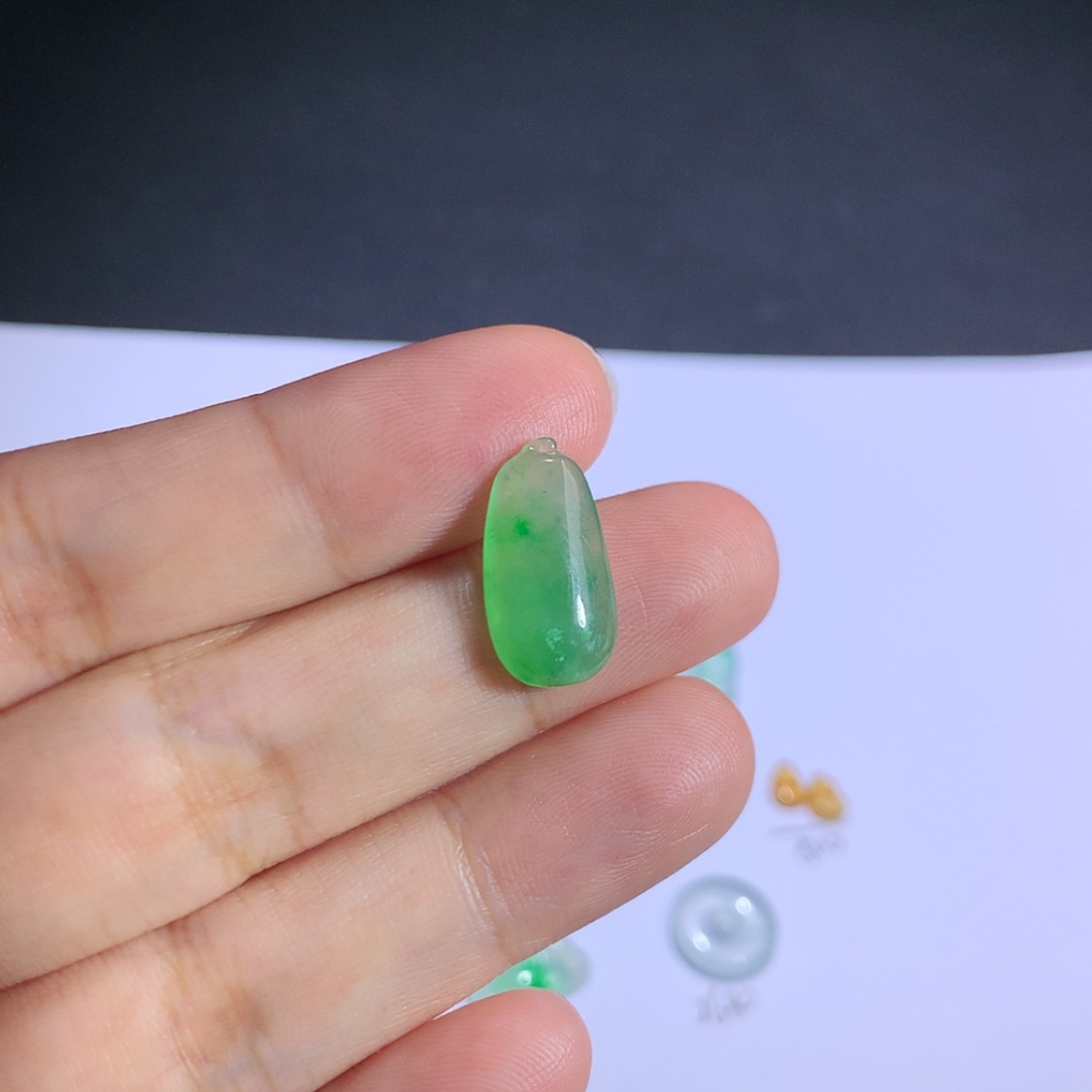 【闪购商品】翡翠挂件未镶嵌翡翠绿瓜