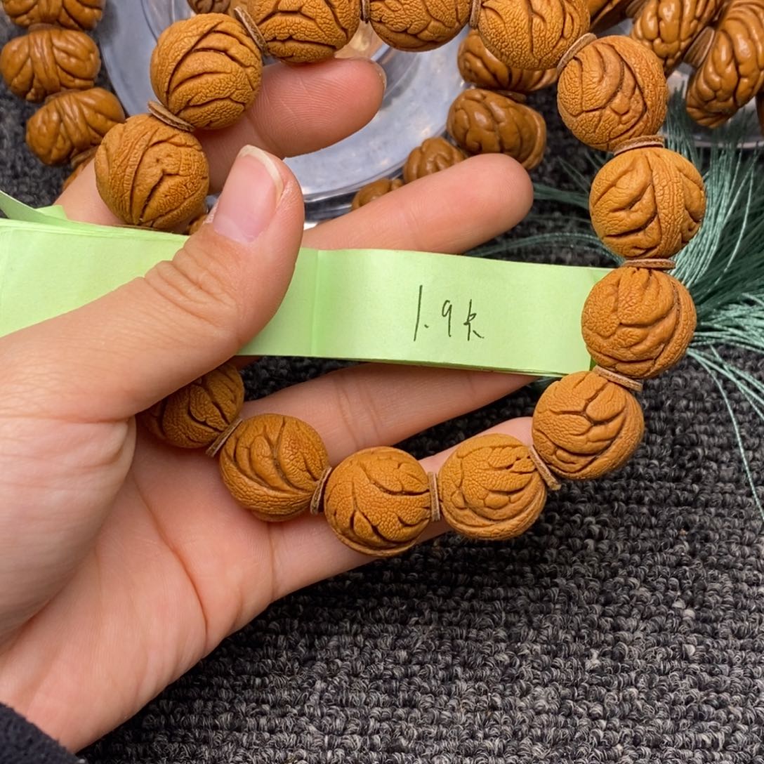 秦岭山脉龙纹桃核 14