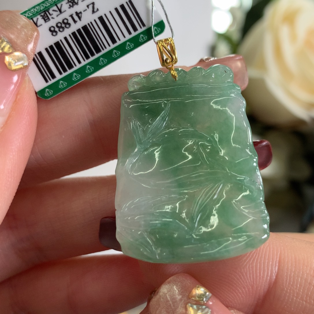 翡翠吊坠(不含链)18K金镶嵌