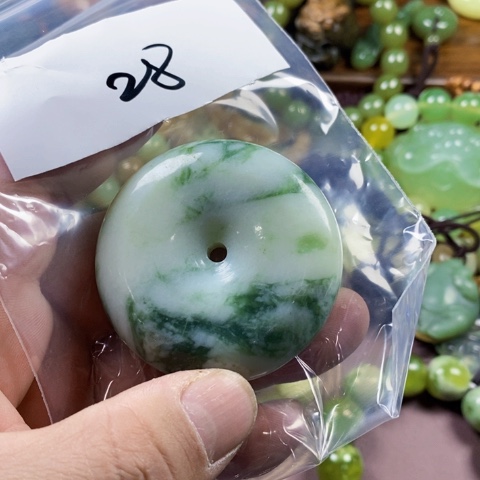 未镶嵌蛇纹石玉颈饰