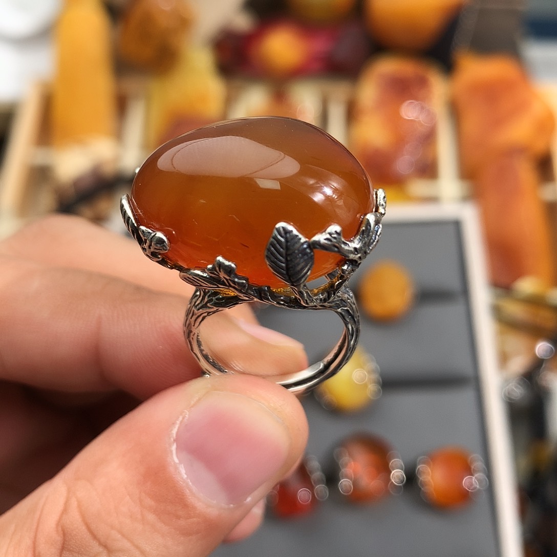 蜜蜡裸石未镶嵌我