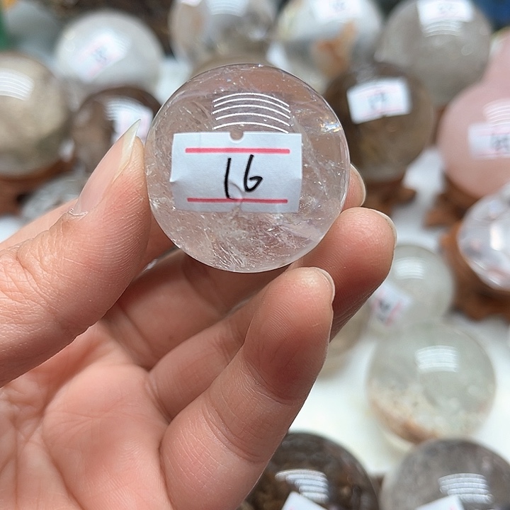 水晶59克水晶小球未镶嵌
