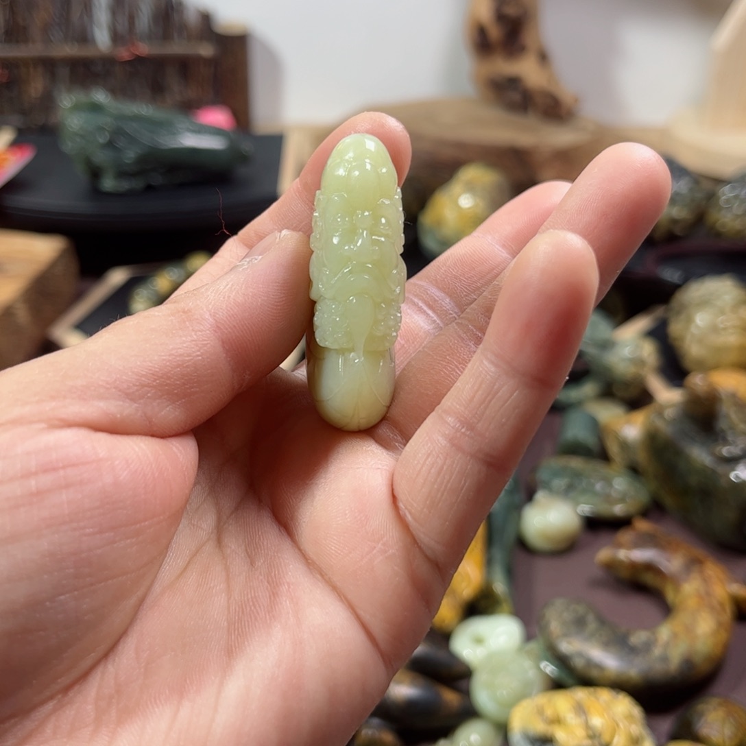 岫岩老玉（透闪石质玉）挂件未镶嵌浩**哲