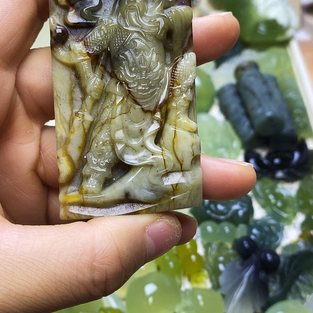 未镶嵌蛇纹石玉颈饰慧**来