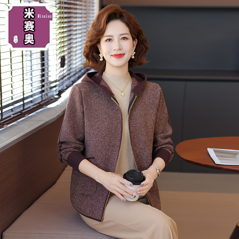 2025新款妈妈春秋装连帽外套针织开衫中老年女拉链长袖宽松上衣服