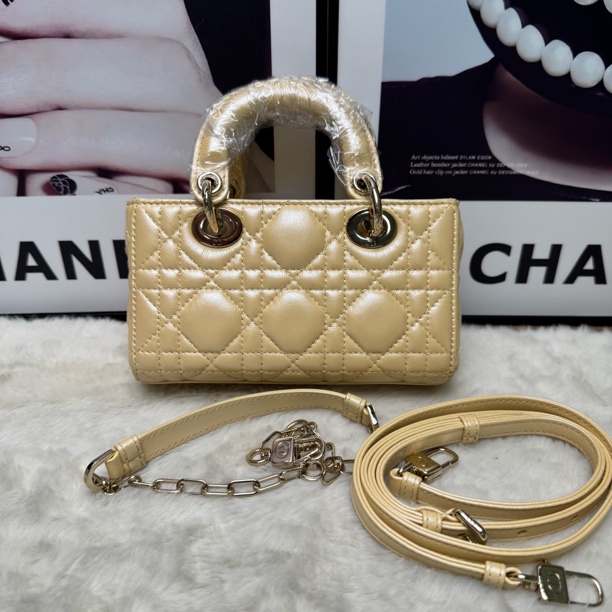 99新 DIOR/迪奥 小鸡黄珠光横版戴妃mini斜挎包