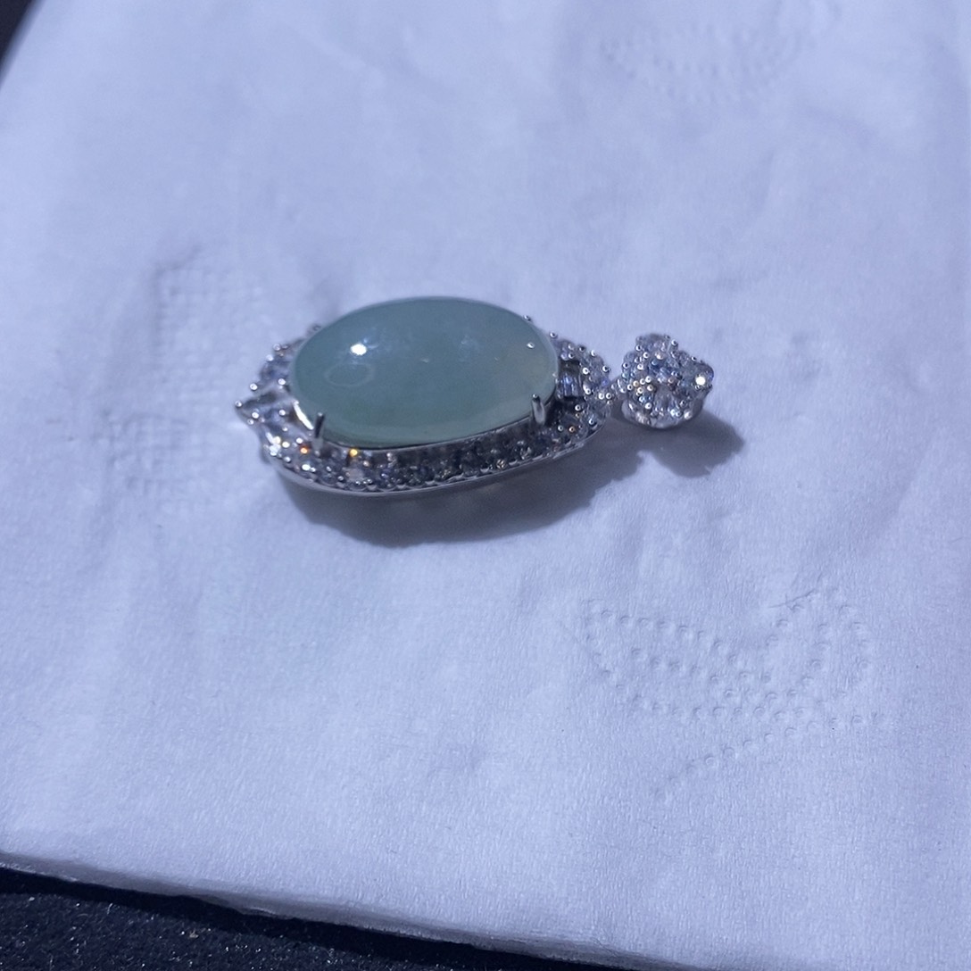 翡翠吊坠(不含链)未镶嵌