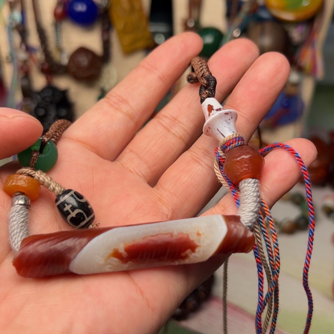 玛瑙/玉髓颈饰未镶嵌