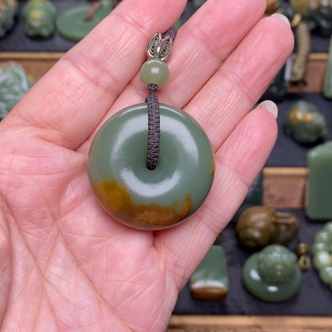 岫岩河磨玉（透闪石质玉）未镶嵌挂件