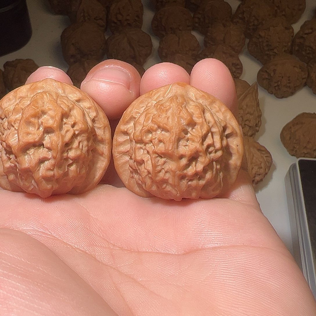 国***典把件文玩核桃文玩