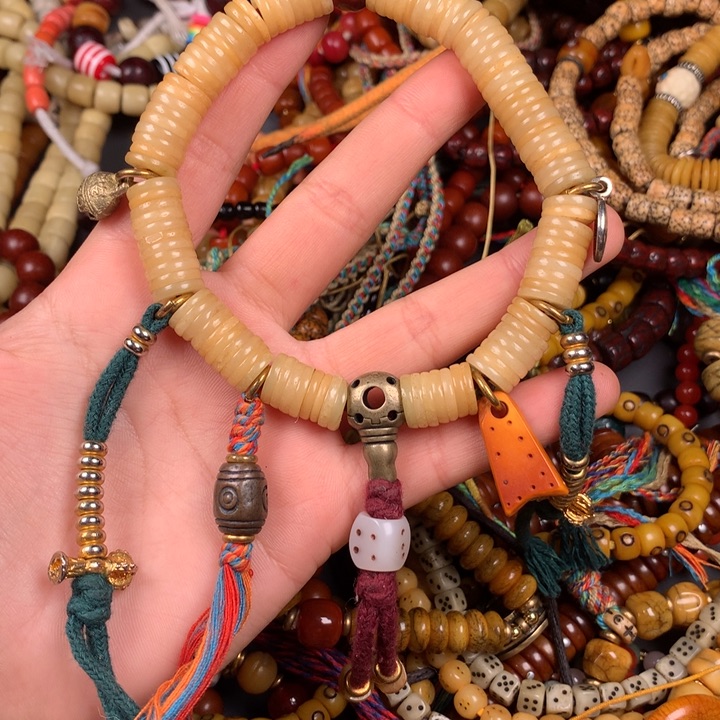 泥塑南****i藏式风格民俗手工艺