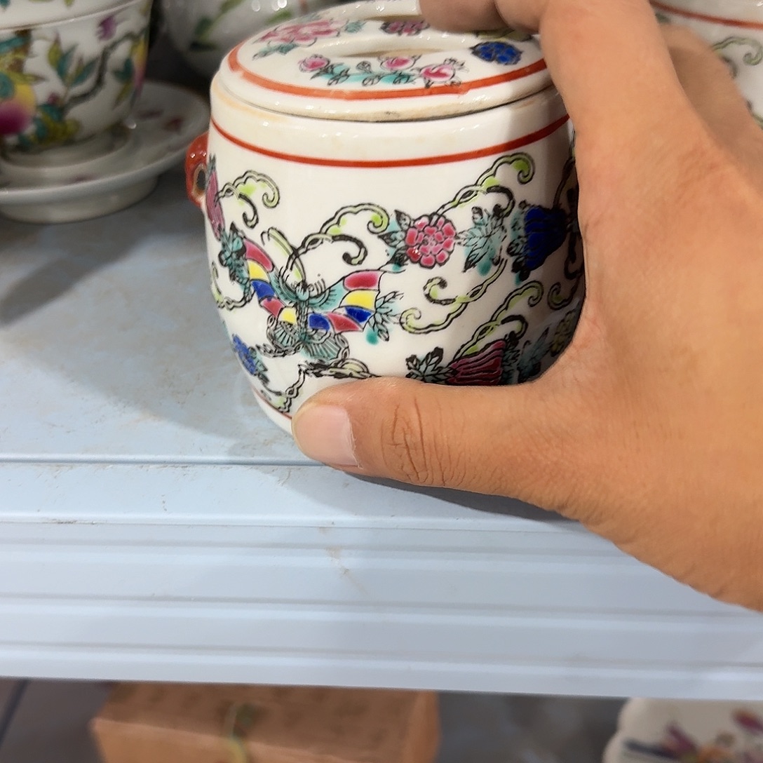 瓷片摆件等物品等都会自动消失或者