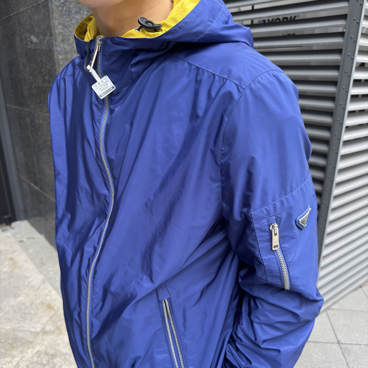 未使用 Prada/普拉达 蓝黄双面穿再生夹克男装外套/48/工价16800