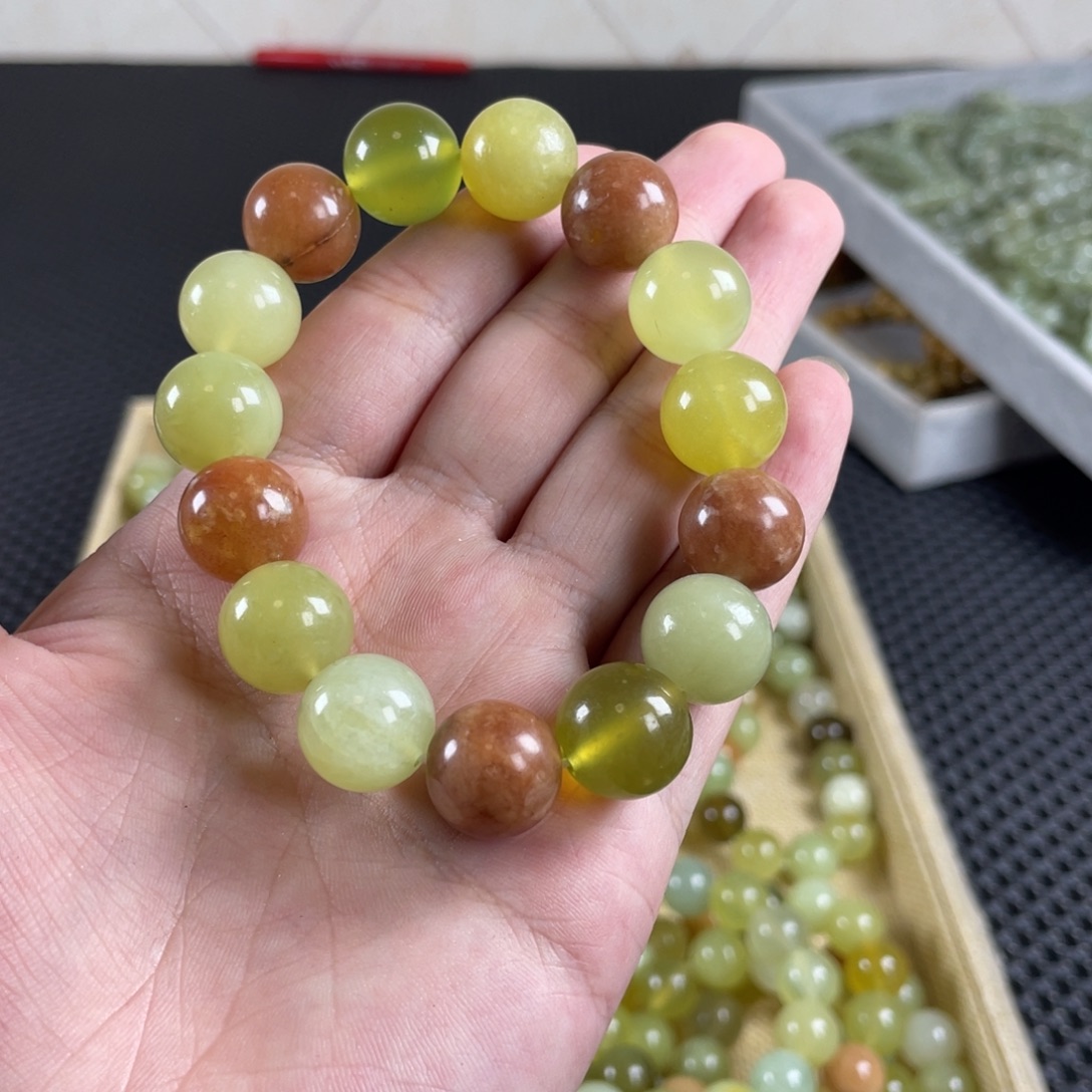 蛇纹石玉未镶嵌手链