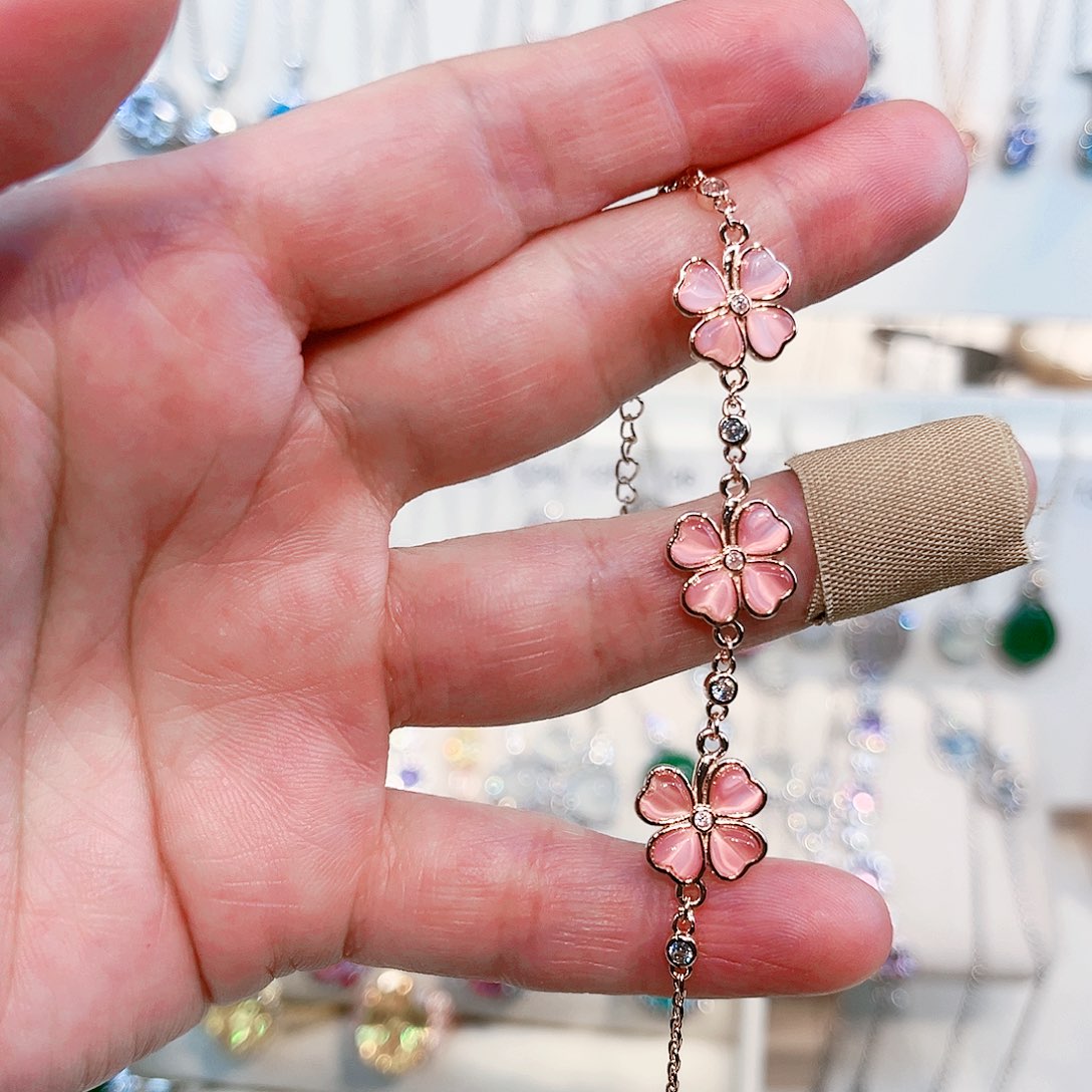 痴****金绿宝石银S925镶嵌吊坠(赠链)