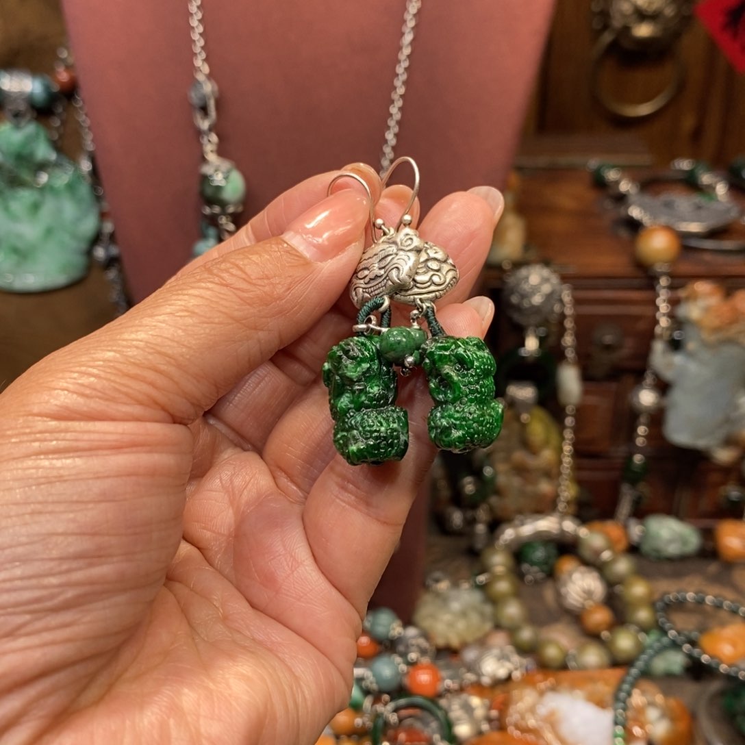翡翠吊坠(赠链)未镶嵌