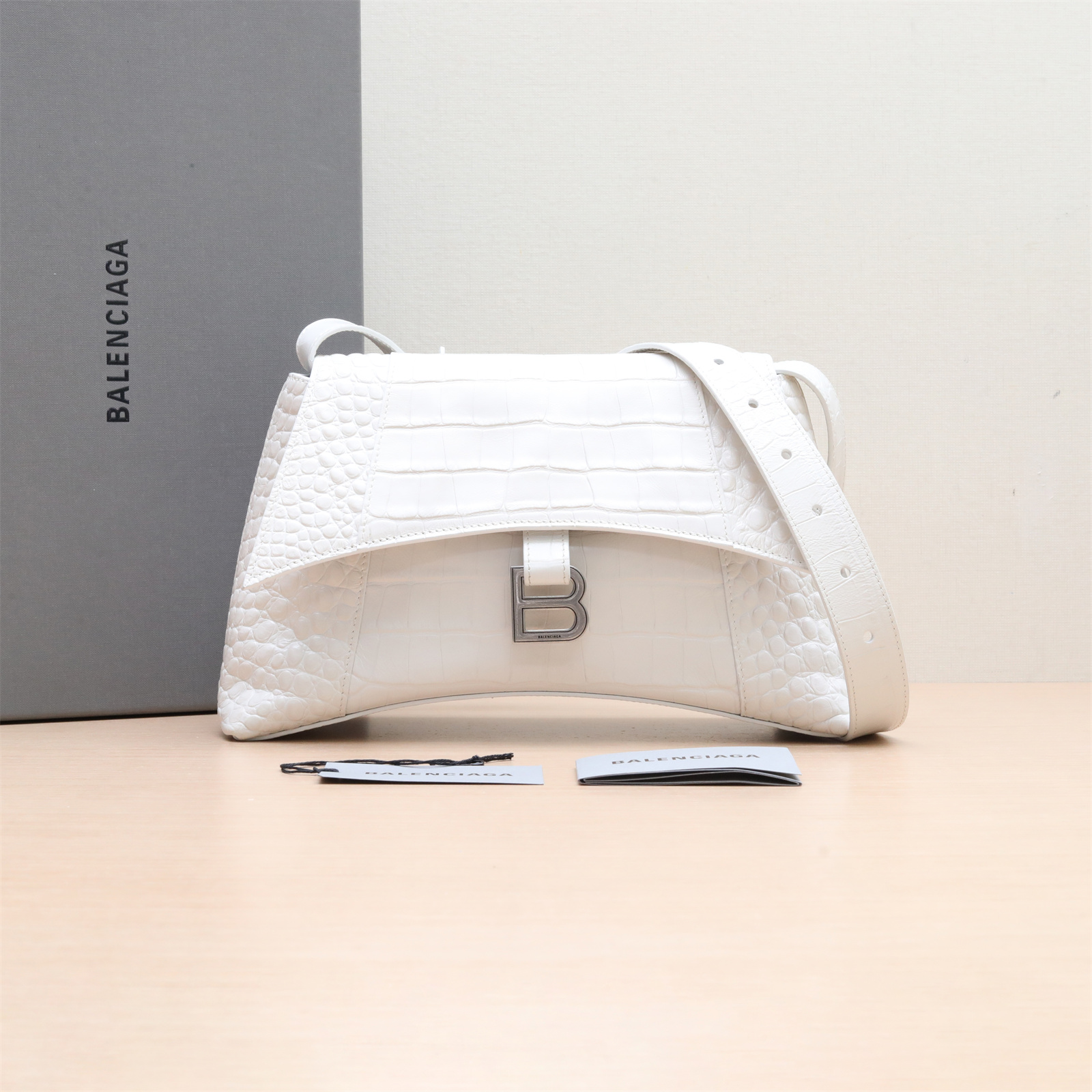 95新 Balenciaga/巴黎世家 小花黑黑 Downtown 小号30 鳄鱼压纹包