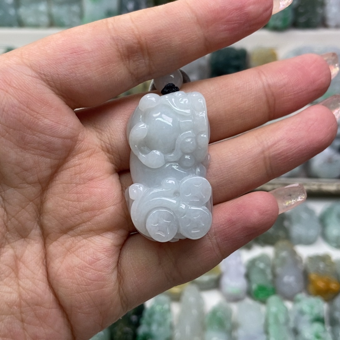 吊坠(赠链)未镶嵌翡翠