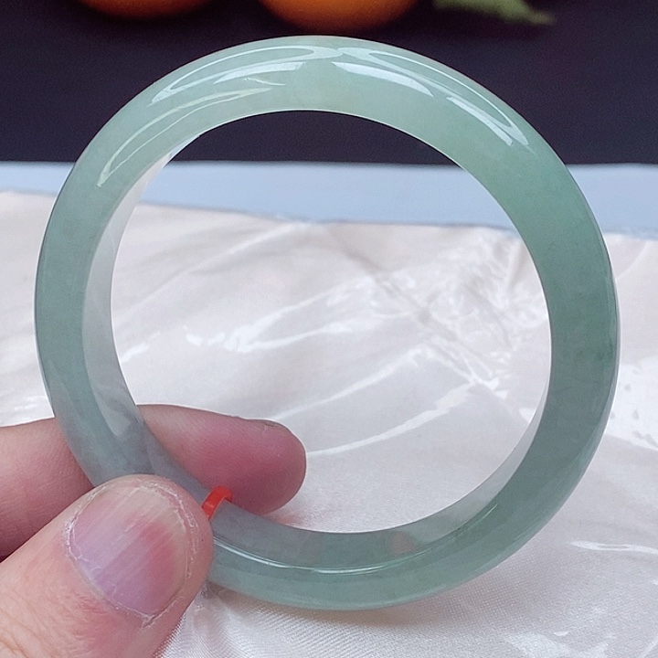 翡翠手镯未镶嵌57圈