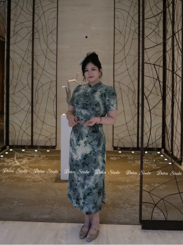 【年中青青】哒头【柳含烟】微胖大码气质设计高弹植绒改良旗袍连衣裙