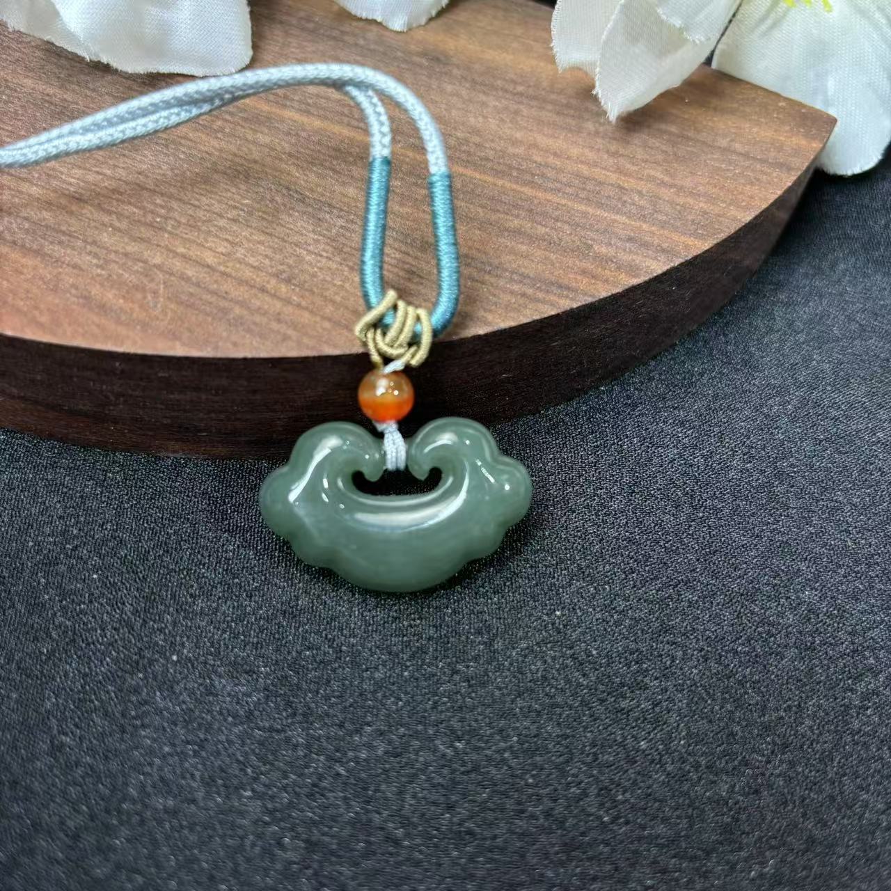 【睿泽鉴宝】和田玉且末蓝如意锁吊坠20*31*8mm DY7038