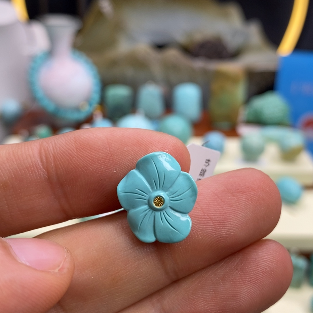 绿松石未镶嵌珠宝奇石